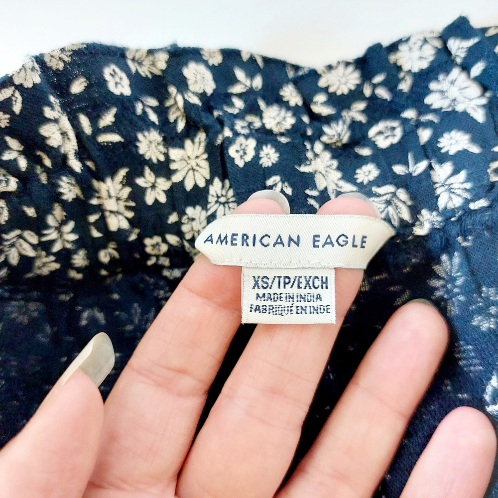Navy Blue Ditsy Print Wide Leg Paperbag Waist Pant XS American Eagle Cottagecore - Picture 4 of 8